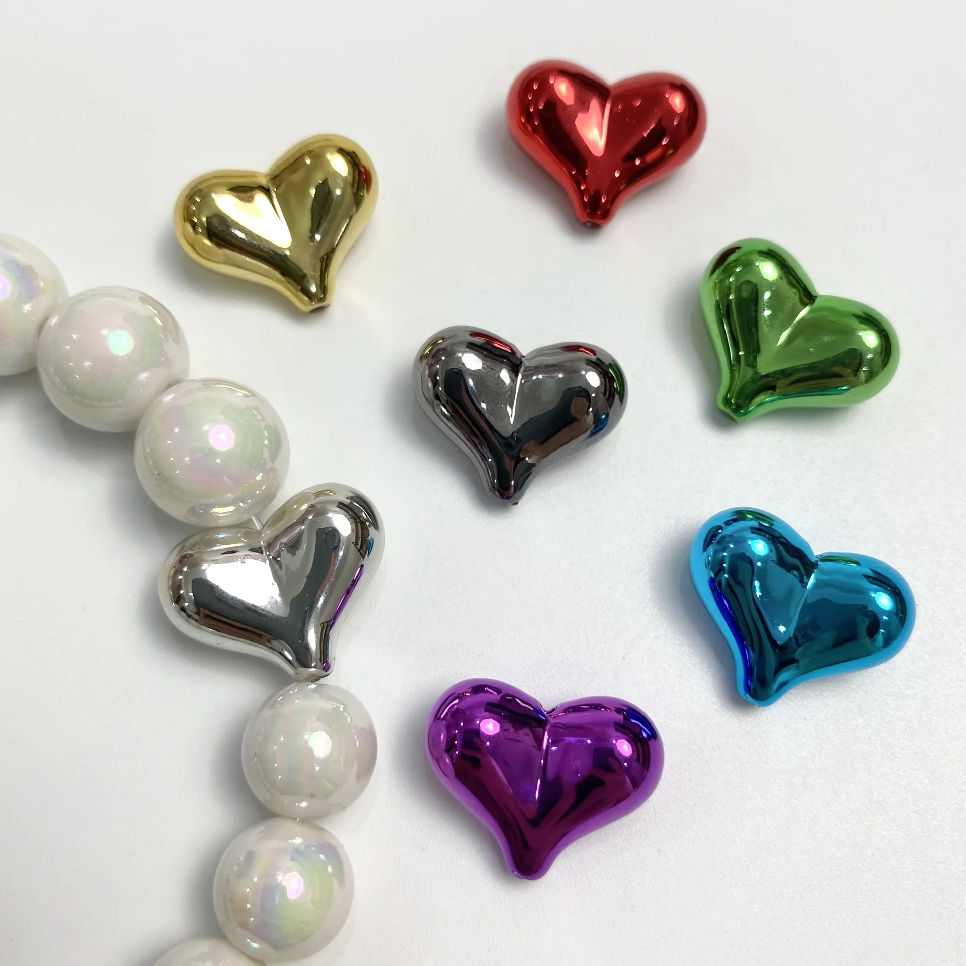 

JC crystal 50 pieces per bag acrylic heart shape beads phone strap silver and gold heart charms bead for jewelry making