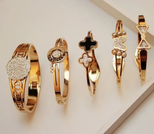 

Fancy popular ladies bracelet design is good for anti-allergic women's charm bracelets, Sliver/rose gold/goldor customized