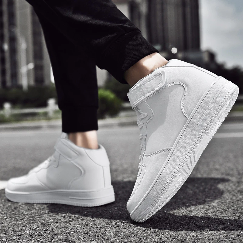 

Factory Wholesale Breathable Wear-Resistant Rubber Sole Men Classic Running Shoes, Black/white