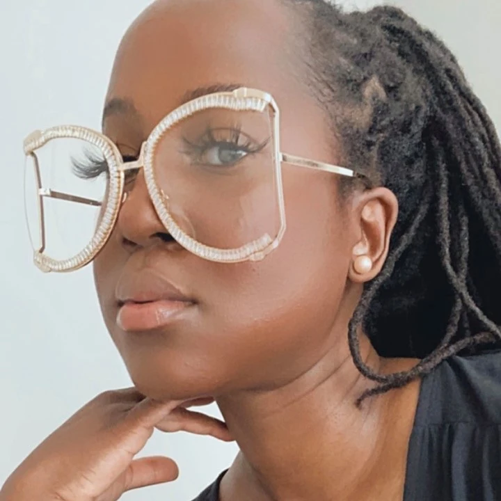 

NWOGLSS 1781 Luxurious Half Crystal Diamonds Frame Women Sunglasses 2021