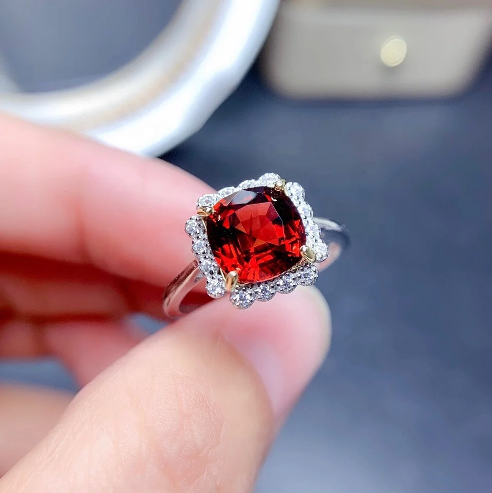 

Luxury Chic Square Red Crystal Ruby Gemstones zircon Finger Rings for Women White Gold Silver Color Trendy Jewelry, Picture shows