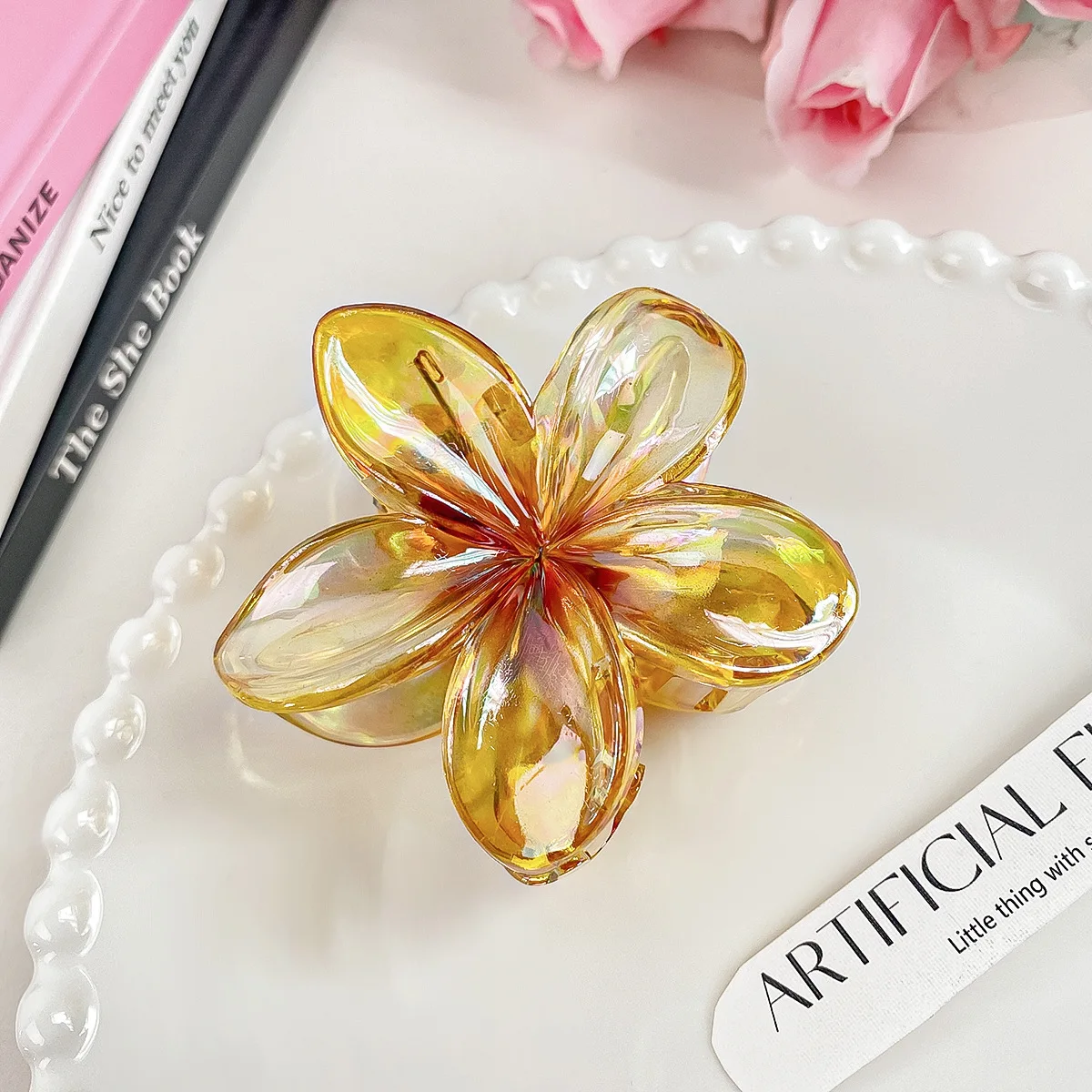 

Hot Selling Wholesale Colorful Frangipani Hairpin Flower Grab Clip Elegant Lady Plastic Hair Claws for Hair Accessories Women