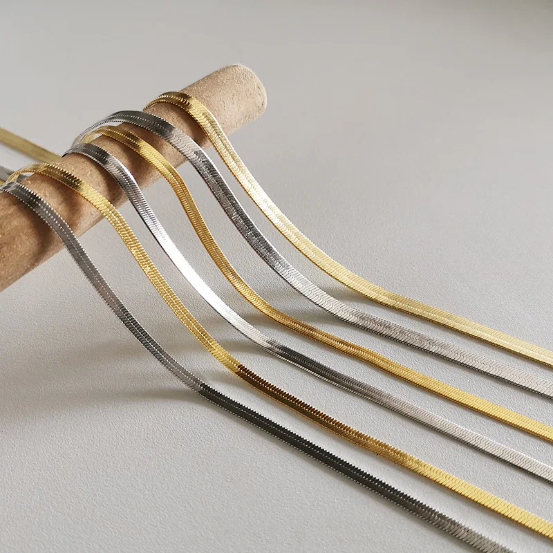 

Nordic Net Red With S925 Silver Flat Snake Bone Chain For Women Bloggers