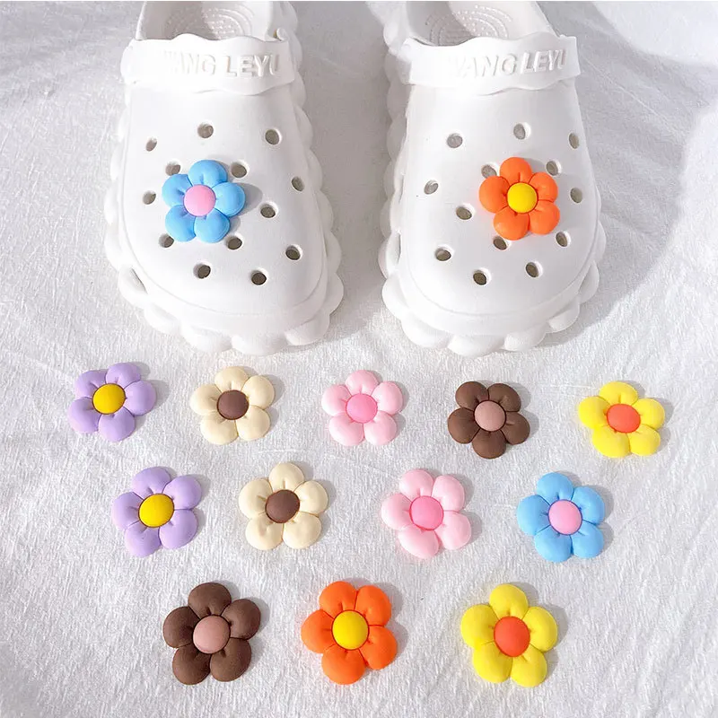 

Hot Sale 2023 DIY Colorful flowers Shoes Charms for child Cute Charms Designer Lovely ornament Accessories