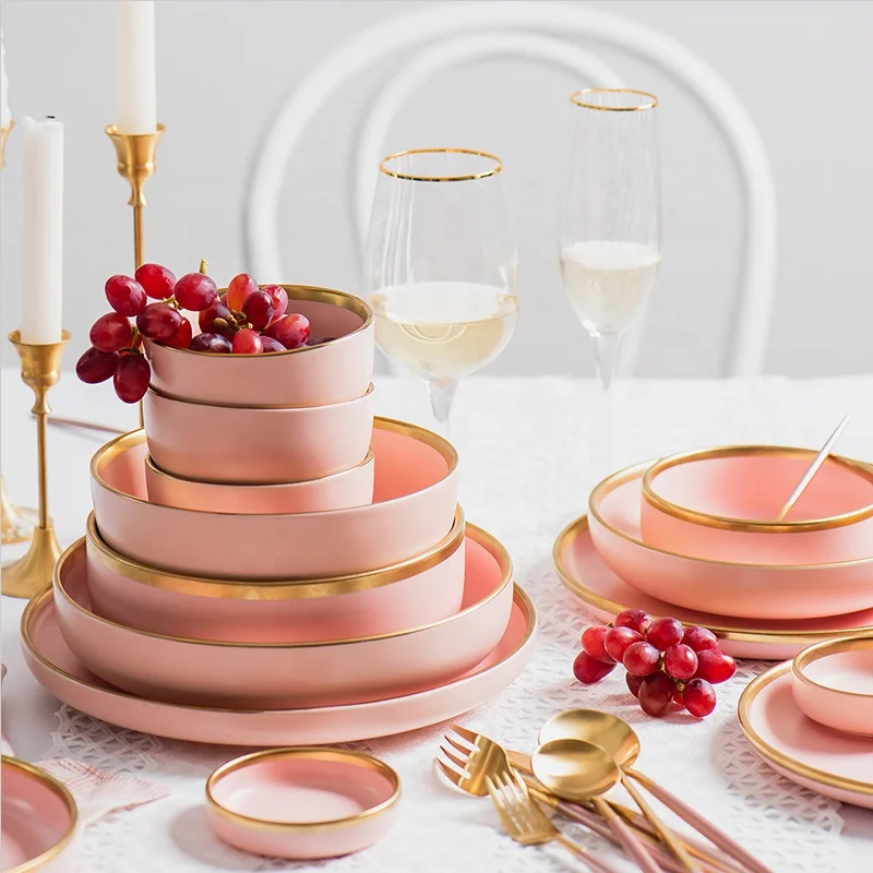 

Restaurant Ceramic pink Plate with Gold Rim Round plate For Wedding