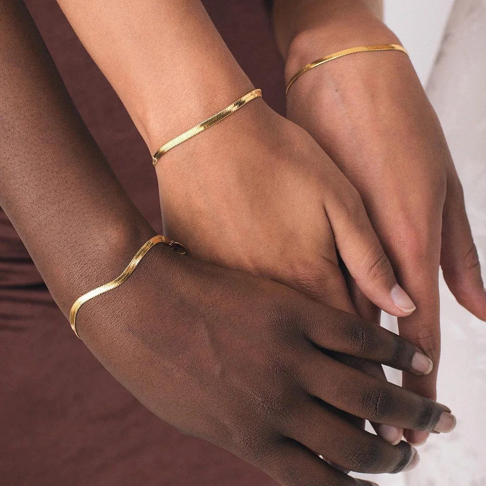 

eManco Wholesale 3/4/5mm Flat Snake Chain Bracelets Gold Plated Cartilaginous Flat Herringbone Titanium Steel Chain Women