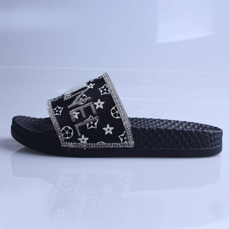 

Fashion Slippers with Crystal Leather and Diamond Face house slipper