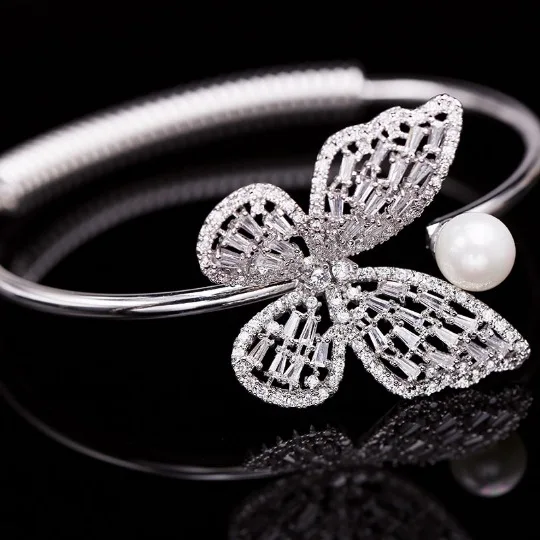 

Luxurious and personalized zircon butterfly finger adjustable crystal fashion women rings for ladies jewelry women trend