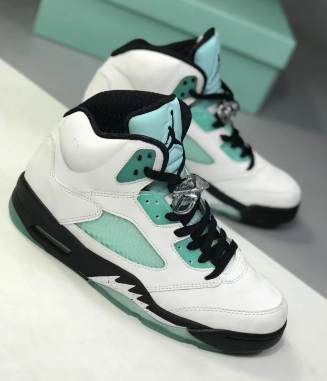 

New Hot-Selling Basketball Shoes Brand Nike Air Jordan 5 Sneakers Aj 5 Retro Air Cushion Shoes Hiking Sports Running Nike Shoes