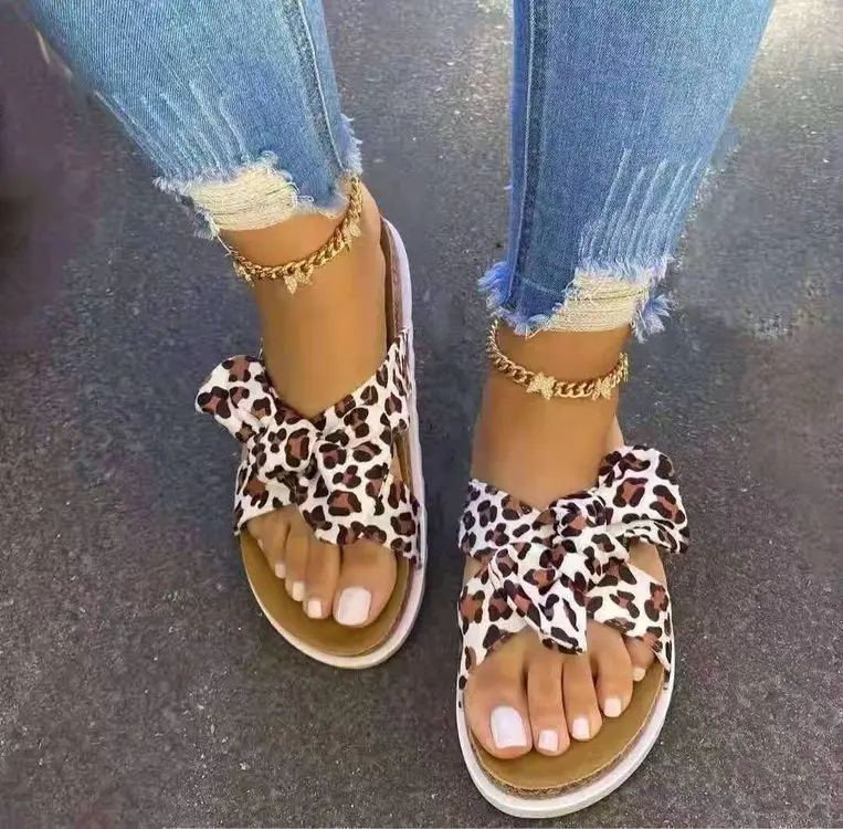 

2021 New Arrival Women Fashion Flat Slippers Femm Summer Beach Travel Ladies Leopard Bow Sandals