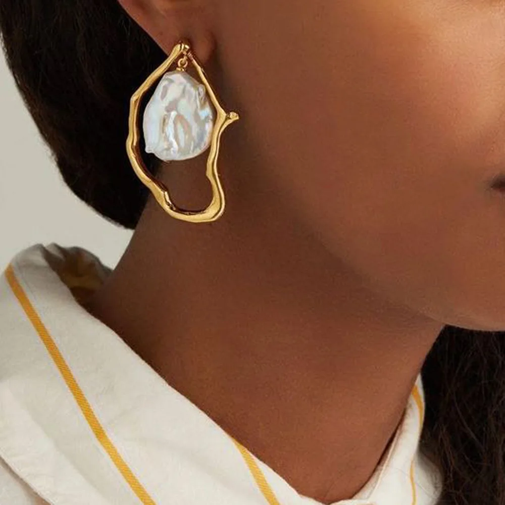 

Gold Metal Geometric Baroque Irregular Imitation Pearl Earrings for Women 2021 Fashion Wedding Party Jewelry Pendientes