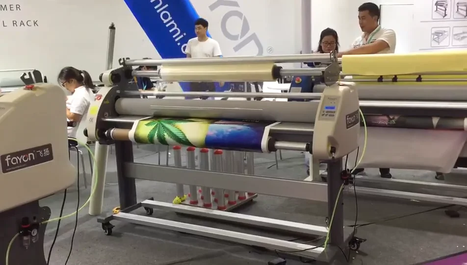 Vinyl Graphic Laminator Sticker Laminating Machine 63 Inch Fy1600da
