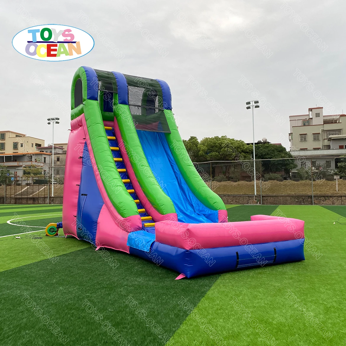 

2021 new outdoor children's slide with swimming pool slide inflatable water slide for sale