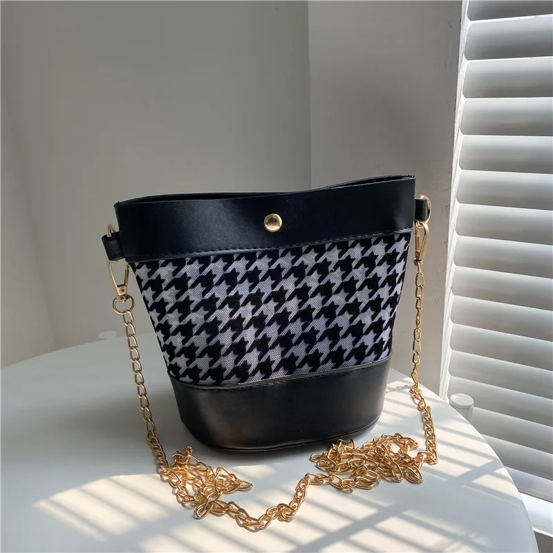 

2021 summer new bucket bag simple thousand bird lattice chain shoulder bag Korea fashion bag for woman, 3colors