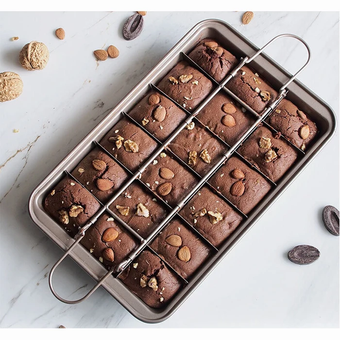 Non Stick Carbon Steel Divided Cake Brownie Pan With Box Packaging