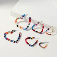 

2019 New Fashion 3pair/set Acrylic Earrings Dainty Resin Multicolor Hollow Out Cuff Heart Earrings Beach Jewelry for Women