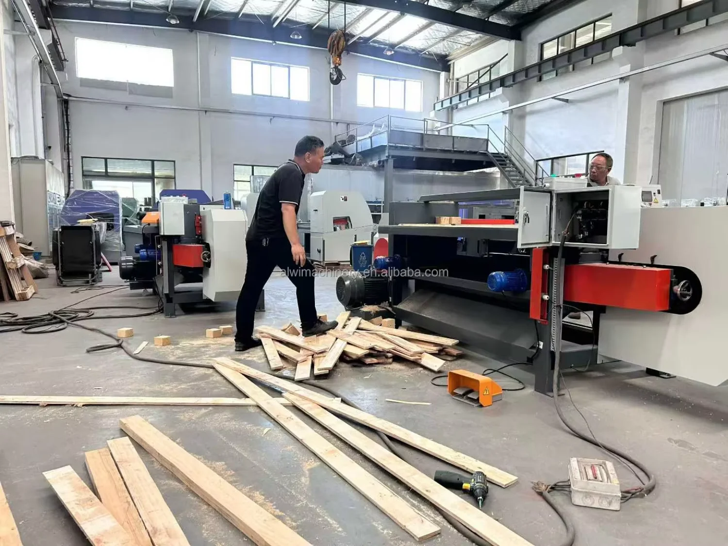 Wood Pallet Dismantling Machine Semi Automatic Wood Disassembly Equipment