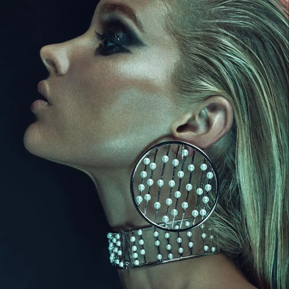 

Exaggerated punk personality wide collar large hollow ring pearl earrings