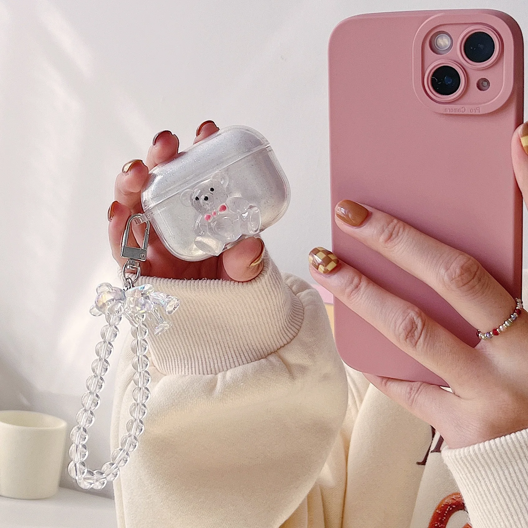 

Crystal Bear Bracelet Pendant Box for Apple Airpods New 3 2 1 Pro Box Flashing Silicone Case Earphone Accessory Bag for Lady