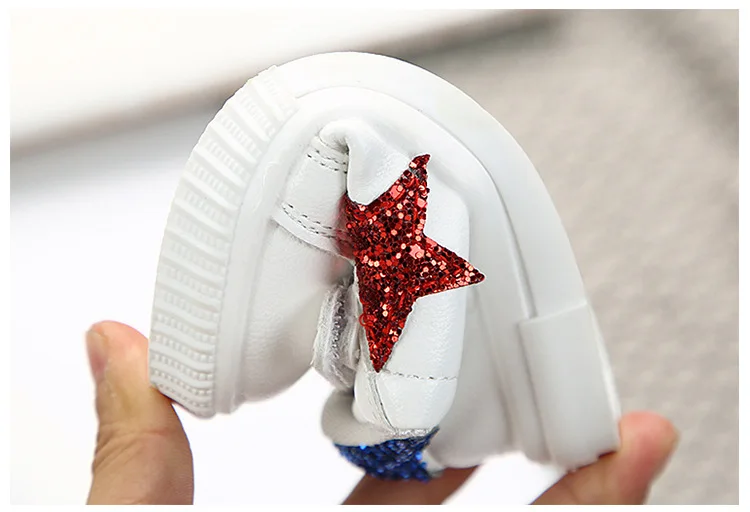 2019 畅销促销男孩女孩幼儿防滑软吱吱鞋