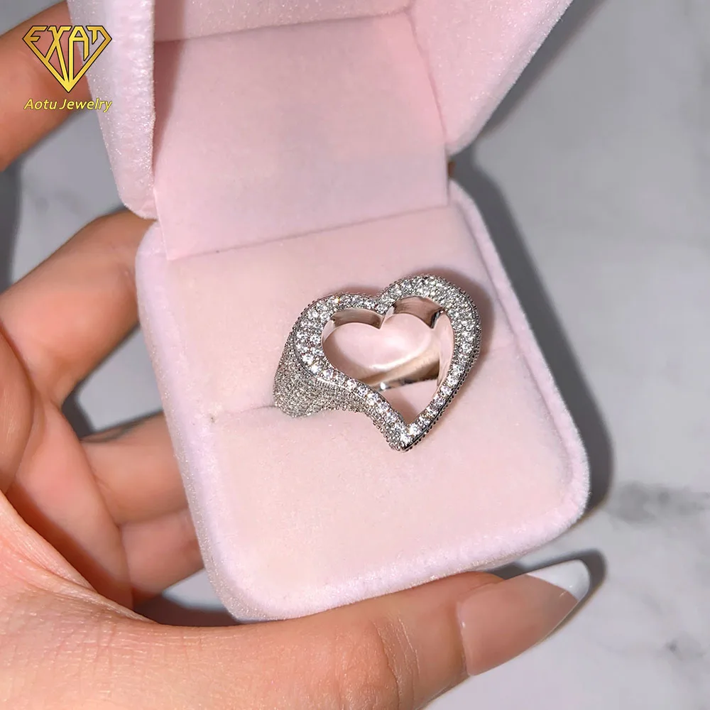 

2022 Fashion hollow out CZ big heart Rings Band Ring Diamond Chunky Heart Ring For Women
