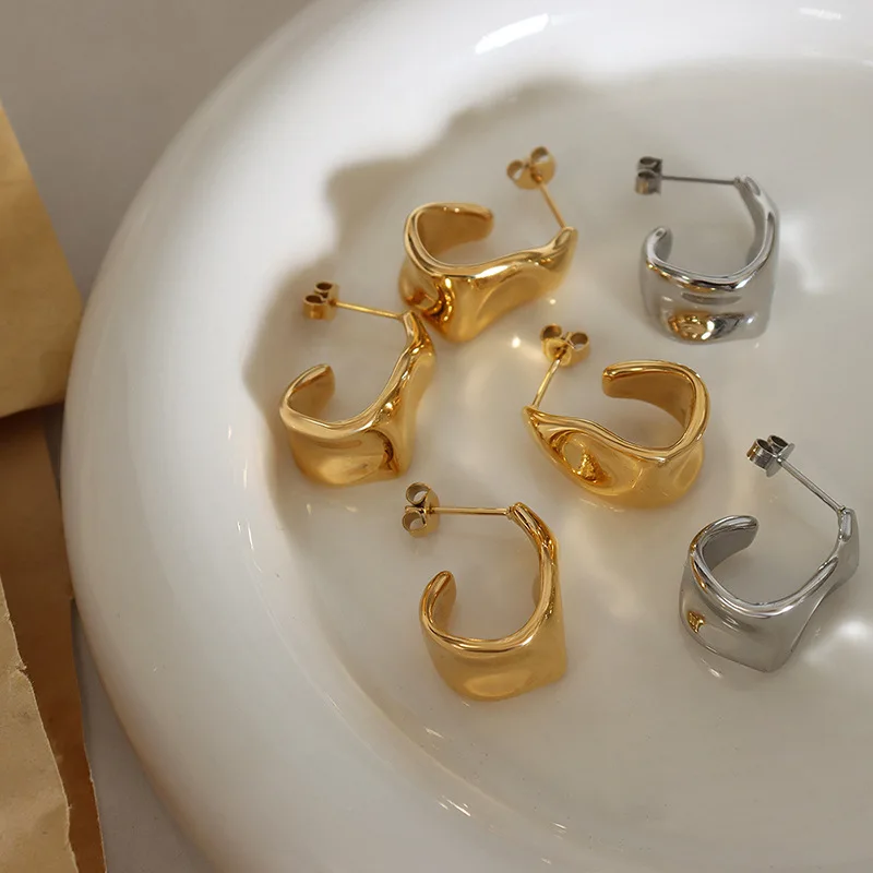 

Fashion Waterproof Hypoallergenic Jewelry 18K Gold Plated Stainless Steel Irregular CC Stud Earrings For Women YF3235