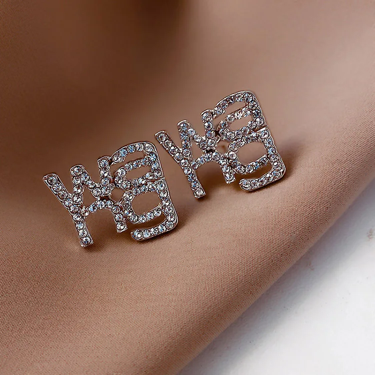 

Full Diamond Letter WANG Super Bling Rhinestone Alloy Plated Silver Needle Aretes Brincos Earrings For Women 2021