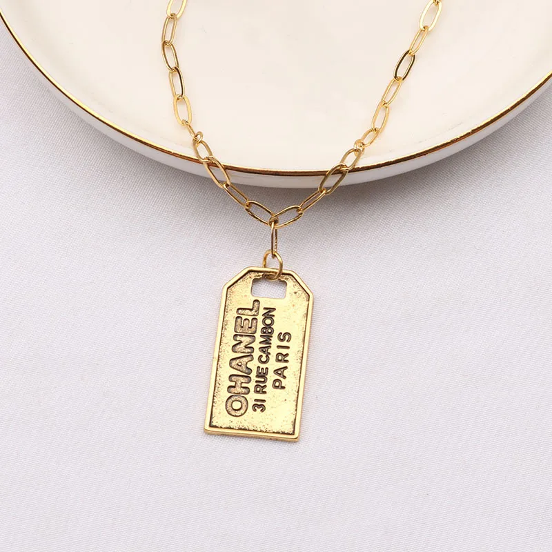 

New Square Pendant Necklace Female Korean Fashion Retro Letter Lock Bone Chain Jewelry, Ancient gold