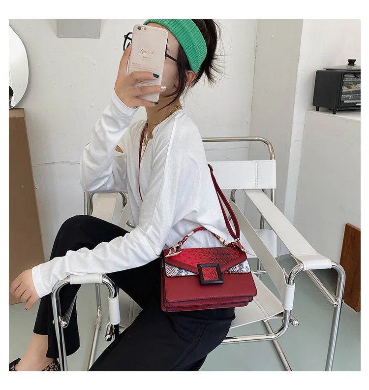 

Retro fashion crocodile pattern handbags 2021 new handbag with scarf crossbody handbags bags women bag snakeskin purse