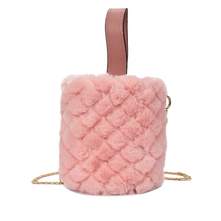 

2021 Fashion Fur Women Winter Plush Bucket Handbags New Designer Ladies Luxury Diamond Lattice Chains Handbags Girls Clutch, 4 colors