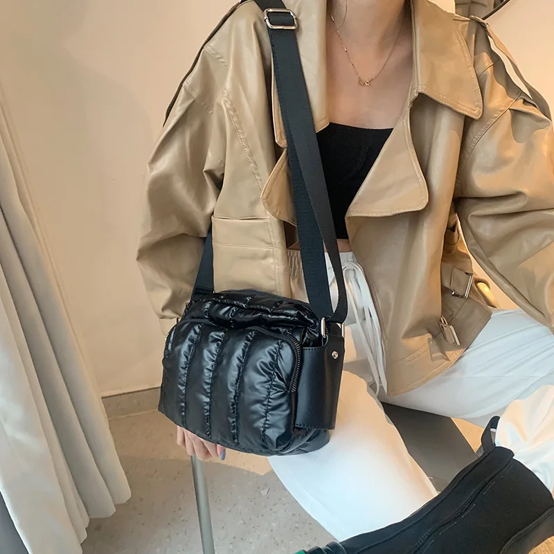 

Waterproof Small Square Bag Space Cotton Puffer Winter Crossbody Bags Women Handbags Ladies Shoulder Purse, Black/silver