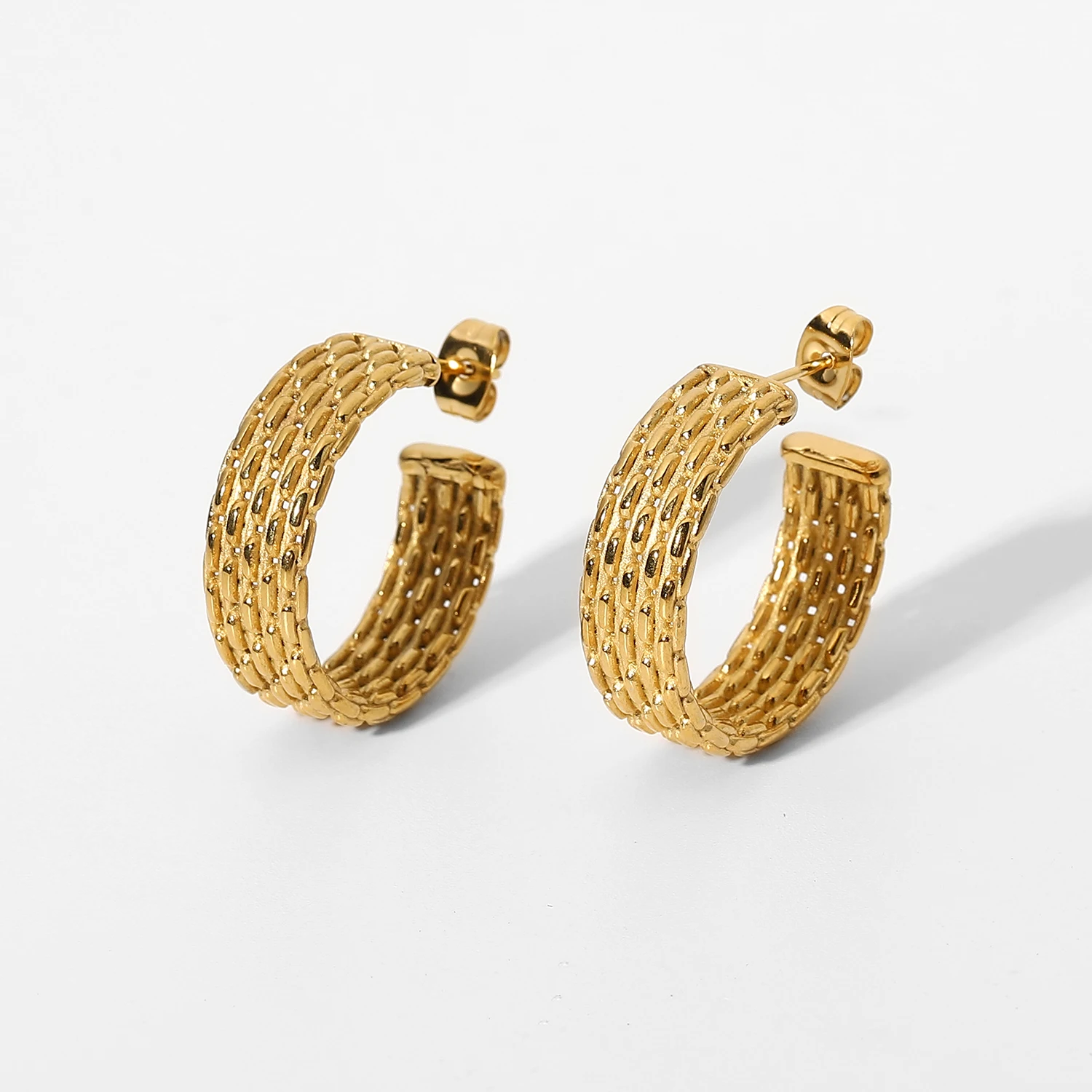 

Twist CC Shape Statement Circle Earrings 18K Gold Plated Stainless Steel Woven Hoop Earrings For Women