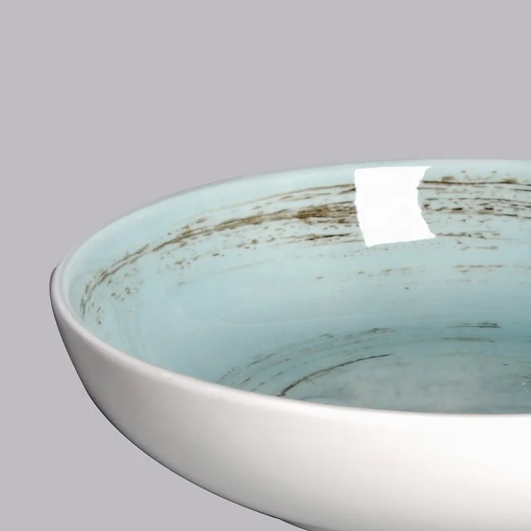 salad bowls serving
