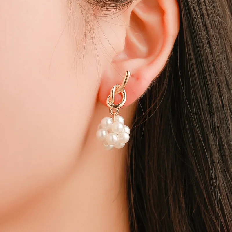 

Asymmetrical Temperament Knotting Pearls Beautiful Fresh Fruit Grape Earrings For Women