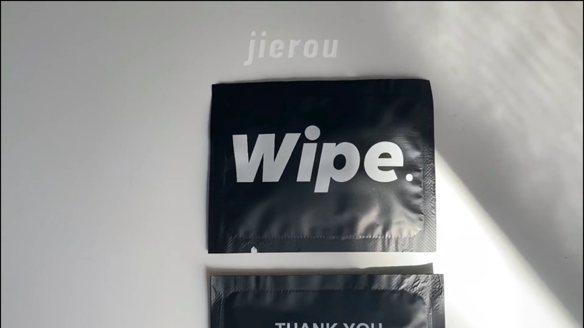 custom logo individual wrapped private label sanitary wet wipes