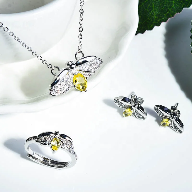 

New Fashion Necklace For Women Cute Charms Choker Chain On Neck Pendant Jewelry Wholesale, Picture shows