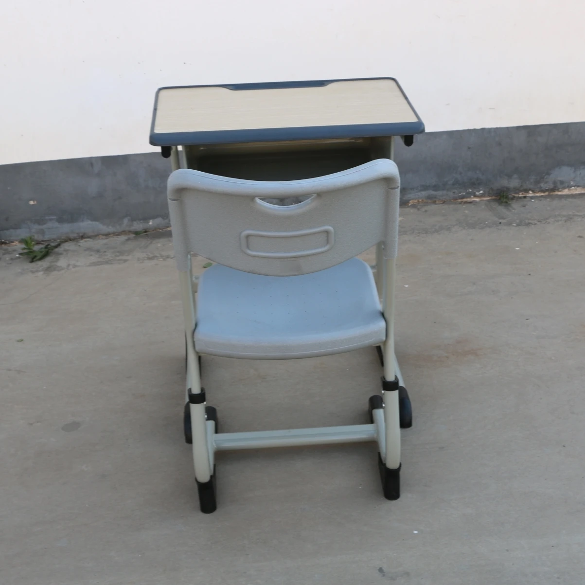 desks and chairs 1.jpg