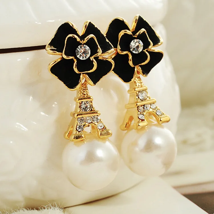 

Personalized Round Diamond-set Long Stud Earrings with Fresh Flower Iron Tower Pearl Stud Earrings, Picture shows