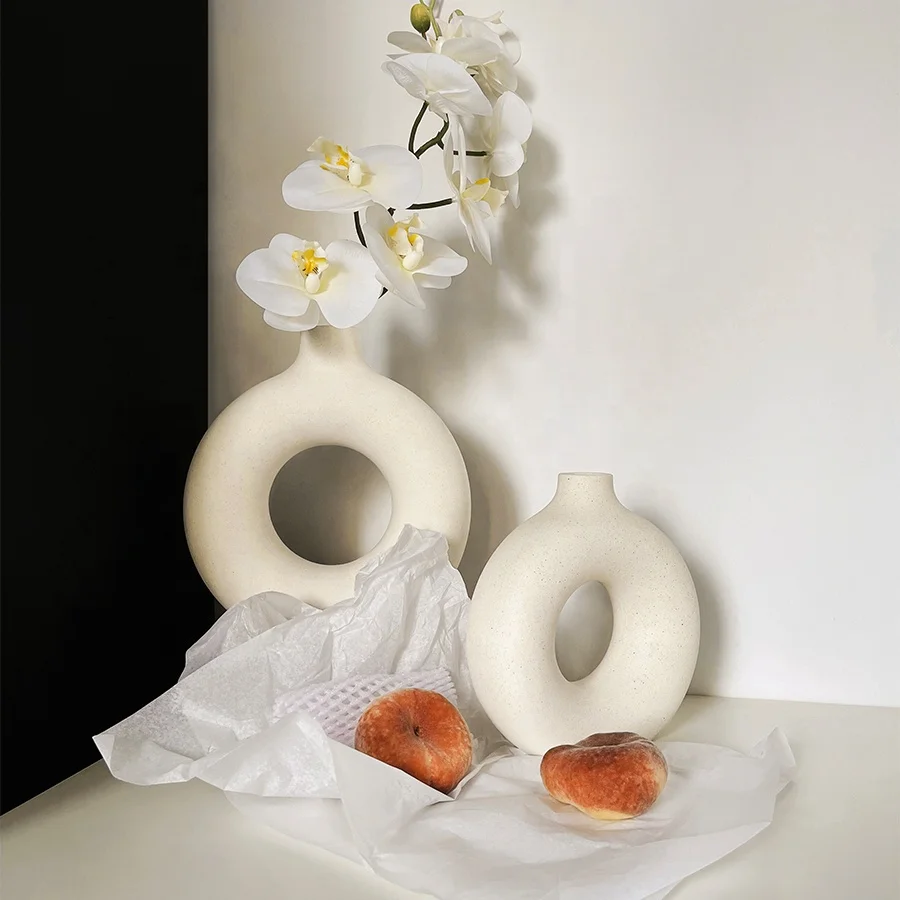 

Nordic circular hollow ceramic vase donuts flower pot home decoration accessories office desktop living room interior decor gift, Same as photos