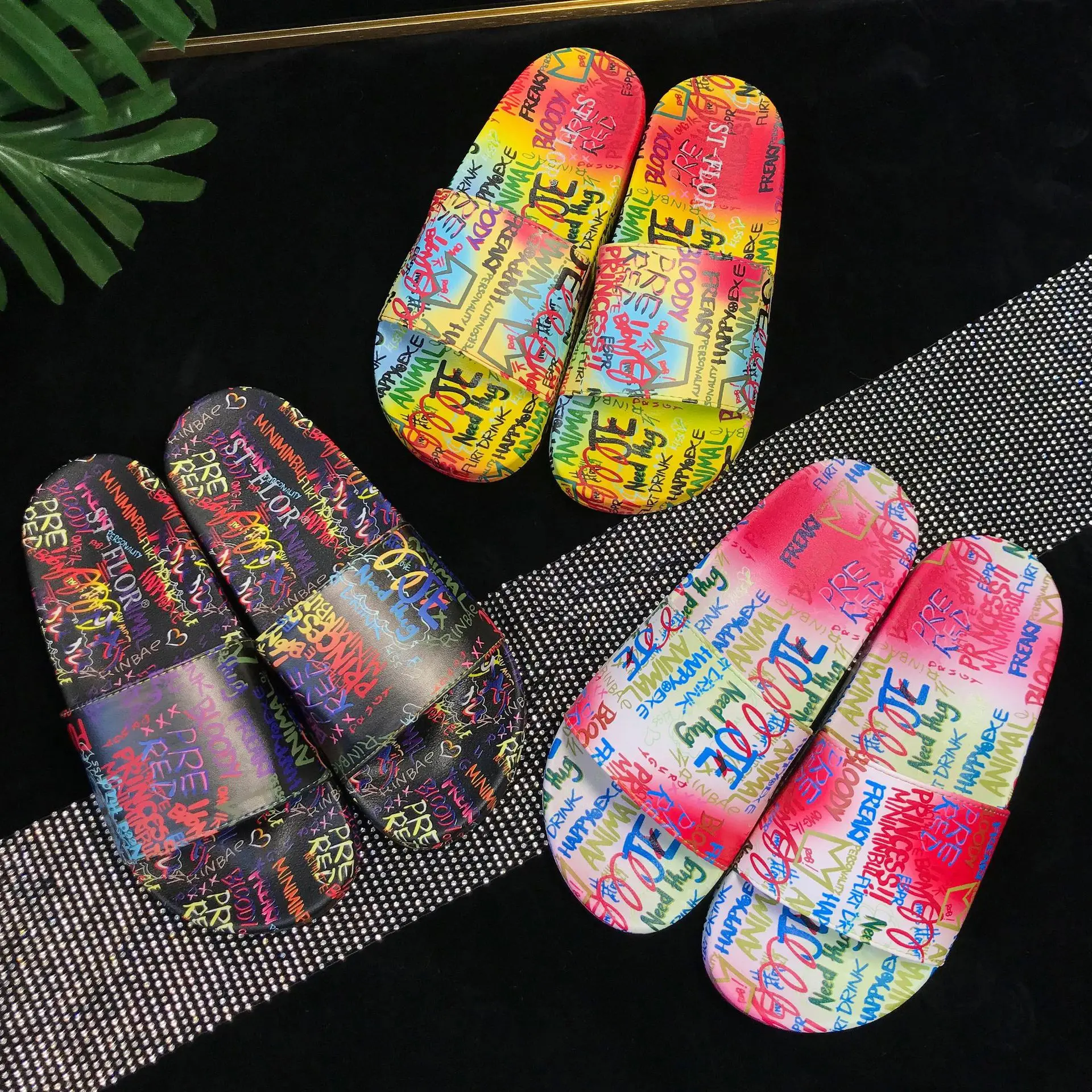 

Custom flat slipper lady fashion graffiti slippers brand