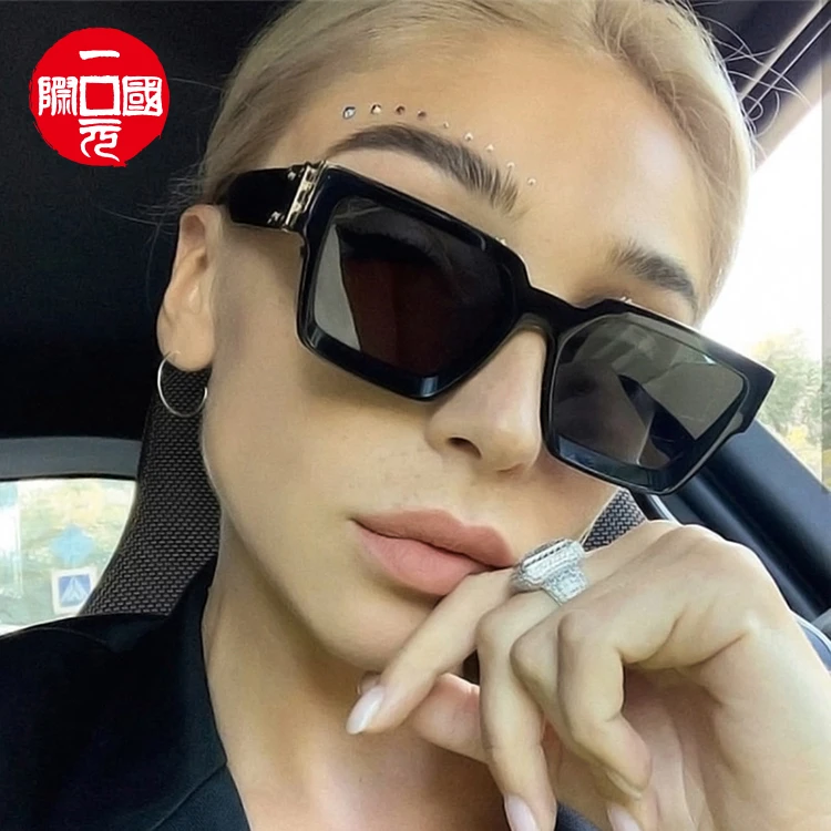 

One dollar Vintage sunglasses women 2021