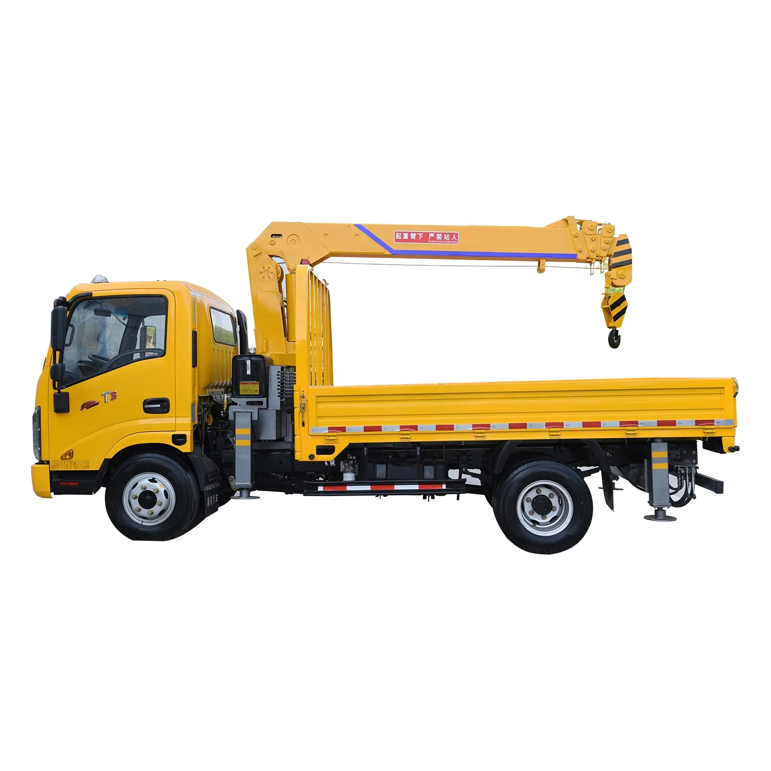 新的车载起重机卡车与起重机4吨出售