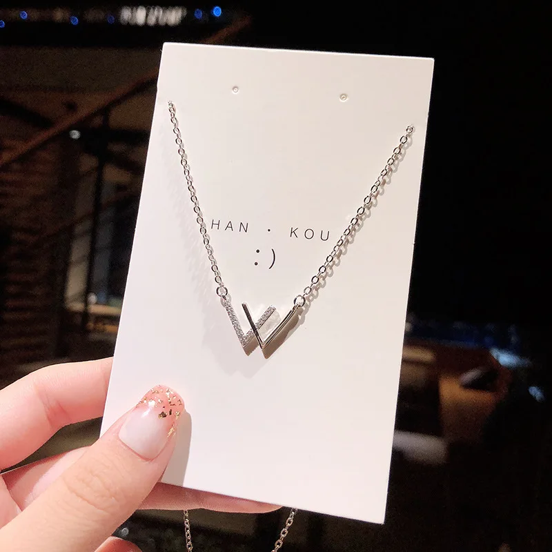 

High Quality Wholesale Simple design Platinum Plated W shaped necklace for Women, Silver