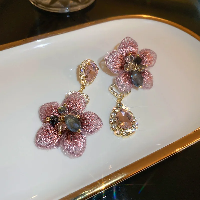 

Luxury Iced Out Diamond Zircon CZ Flower Shape Stud Earrings Water Drop Shape Rhinestone Flower Shape Stud Earrings Jewelry