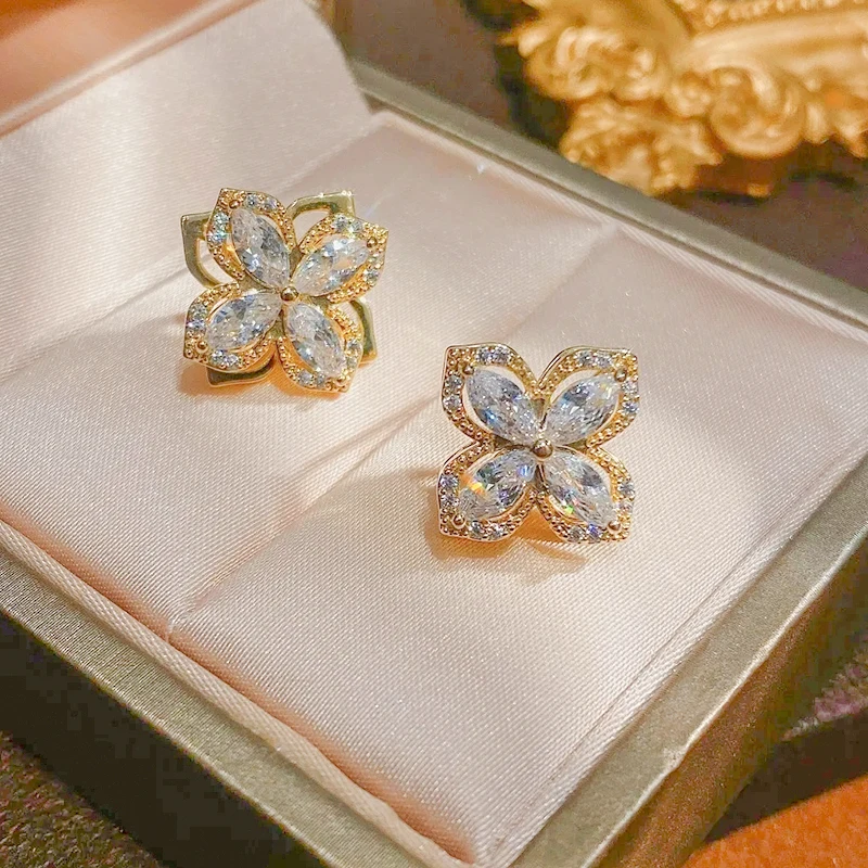 

ED64380 Korean funky gold plated women jewelry rotatable zircon four leaf clover stud earring