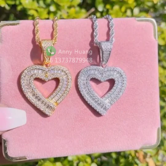 

2022 INS Hot Sale Women Hip Hop Jewelry Cubic Zirconia Baguette Cut Bling Iced Out Diamond Heart Pendant Necklace Valentine