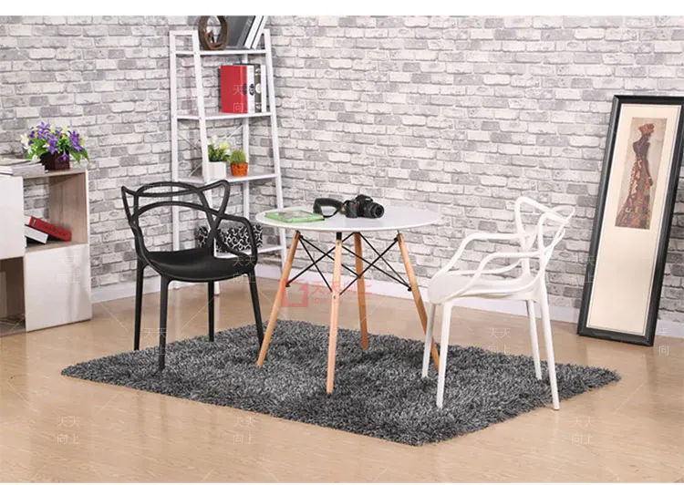 Plastic Outdoor Garden Chair European Recreational Master chair with Armrest Italy Design Leisure Cafe Chair