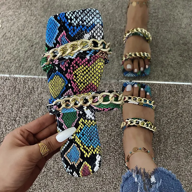 

Fashion Three Colors Of Slippers Snake Skin Square Head Metal Chains Slippers