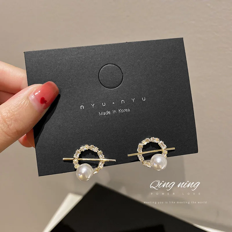 

trendy fashion women circle stud earrings crystal