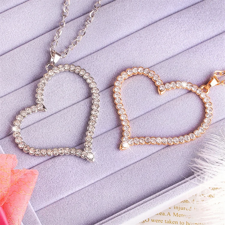 

Manufacturers Wholesale Korean Sweater Chain Alloy Diamond Long Love Heart Pendant Necklaces, Picture shows